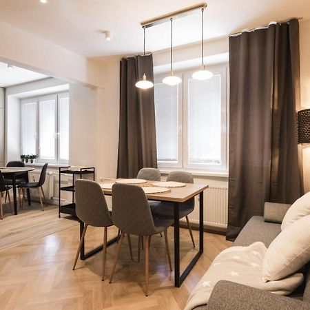 Flexihome Sk - Tolsteho - Free Parking On The Street - 2 Bedrooms コシツェ エクステリア 写真
