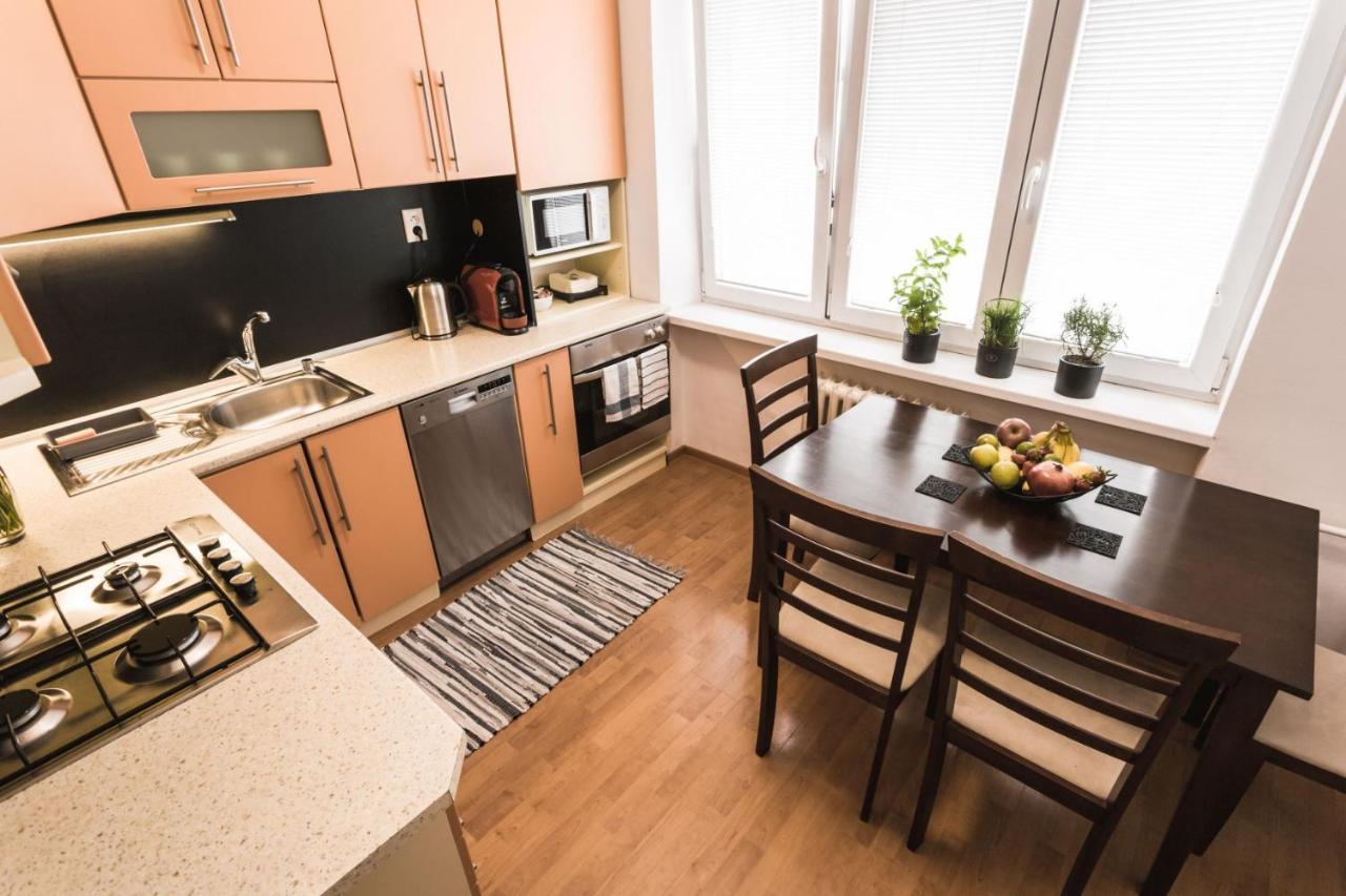 Flexihome Sk - Tolsteho - Free Parking On The Street - 2 Bedrooms コシツェ エクステリア 写真
